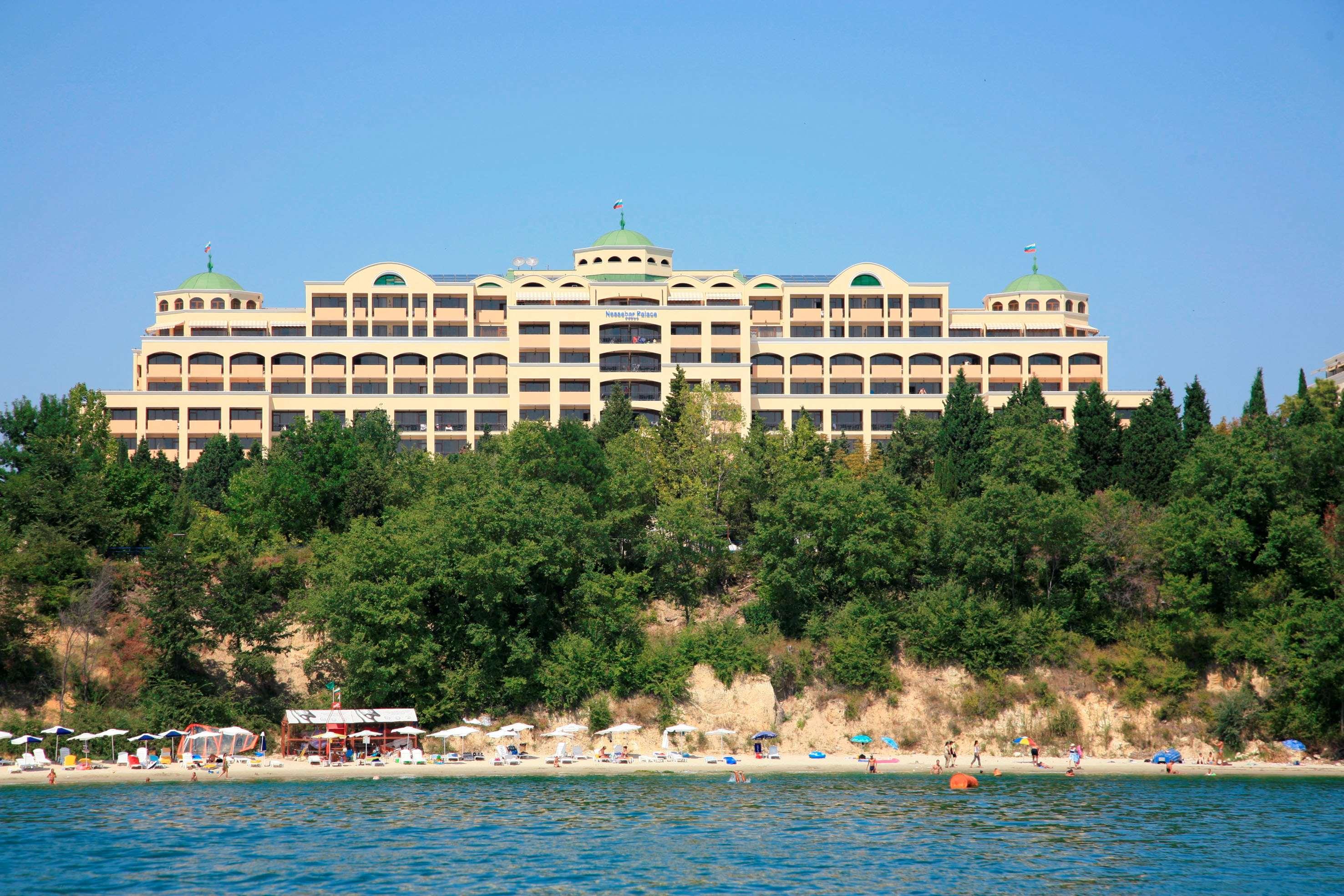 Complex Sol Palace